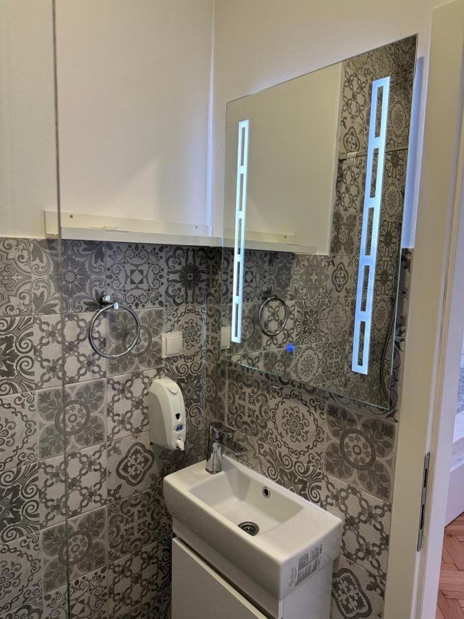Apartman 5 *