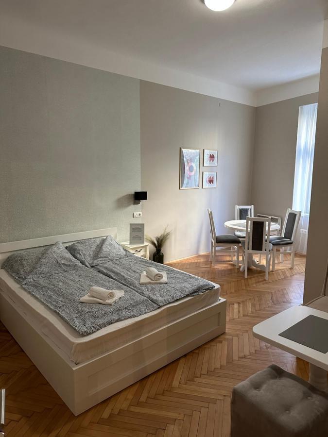 5 Apartman