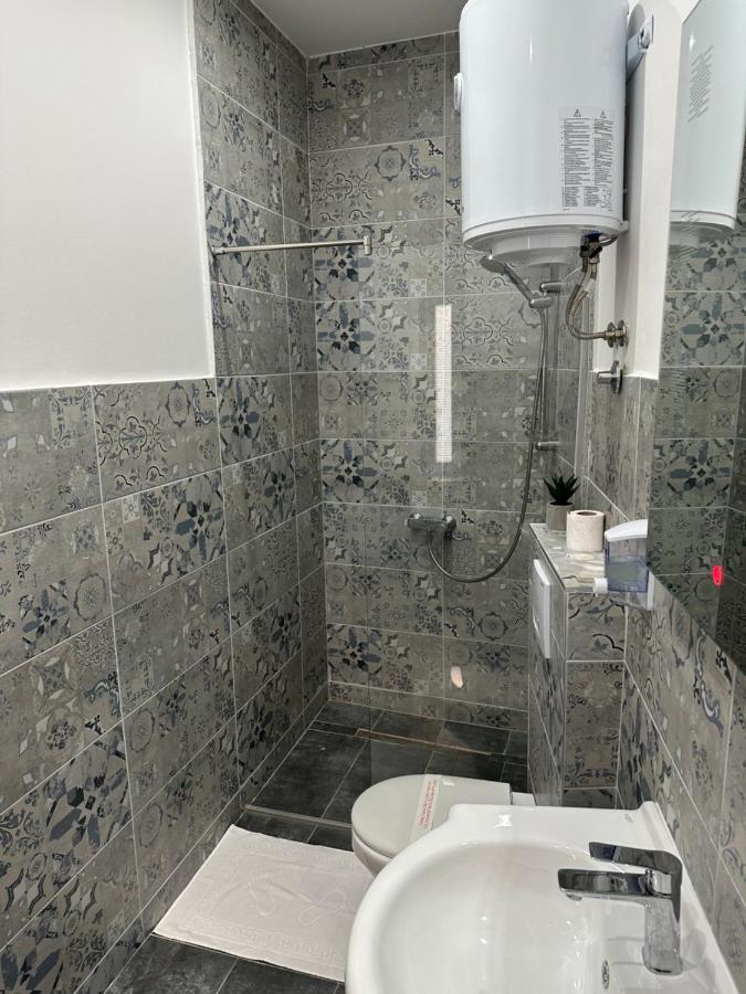 5 * Sarajevo
