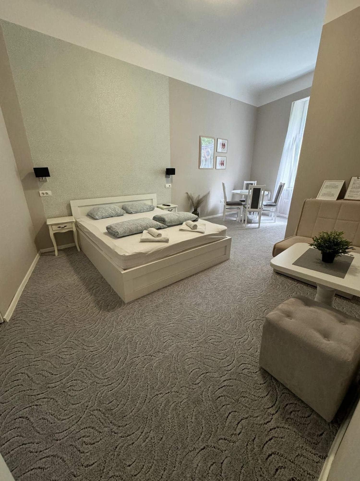 5 Apartman *